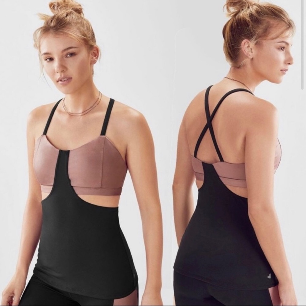 Demi Lovato for Fabletics Julia Performance Tank - Picture 4 of 14